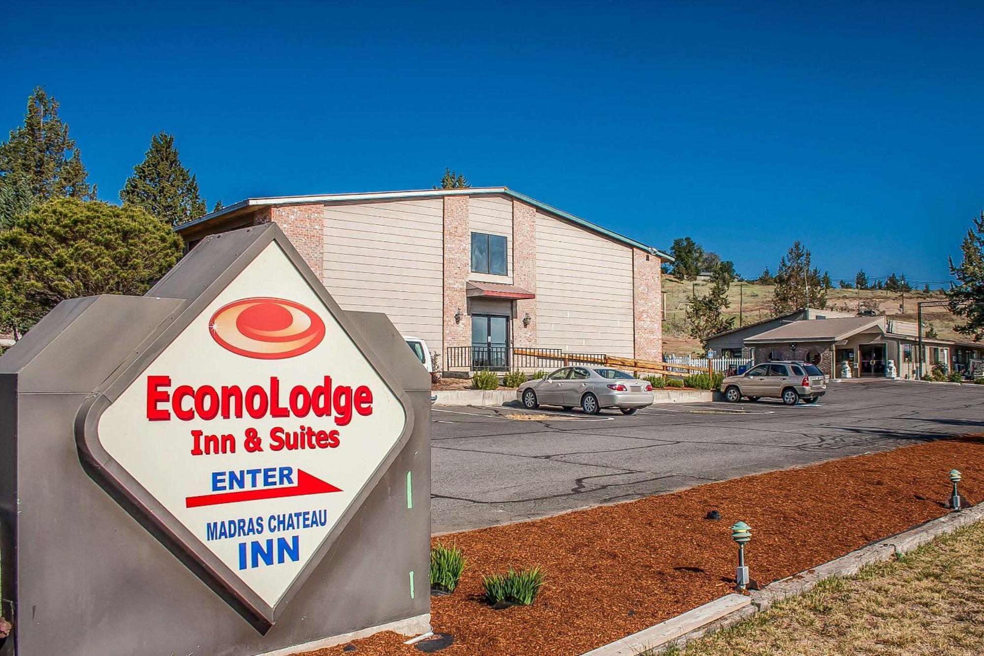 Econo Hospedaje Inn&Suites Madras Chateau Inn Exterior foto