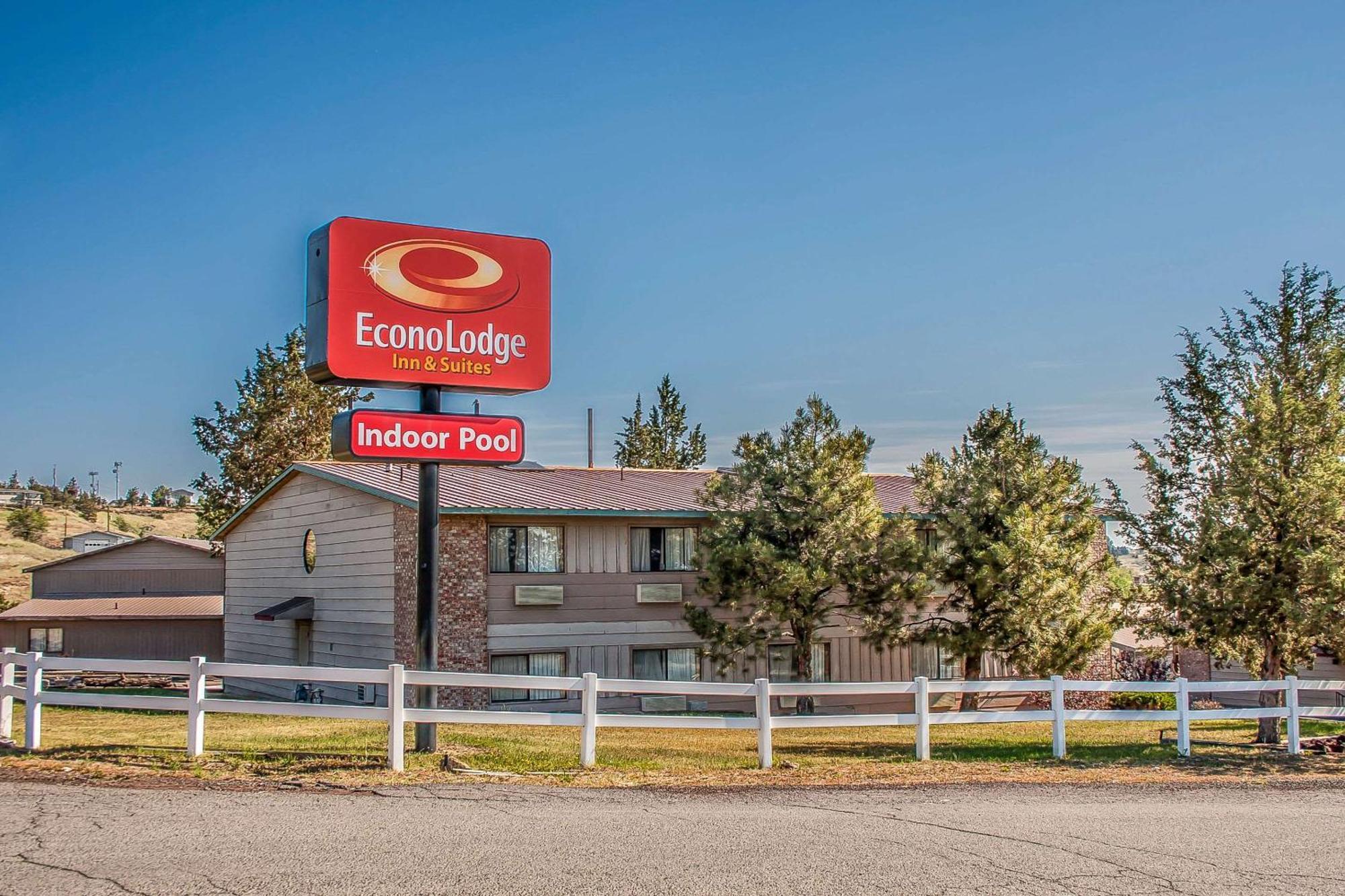 Econo Hospedaje Inn&Suites Madras Chateau Inn Exterior foto